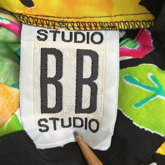 Vintage Pleated High Rise Colourful Lightweight Wide Leg Trouser Shorts - Picture 9 of 10